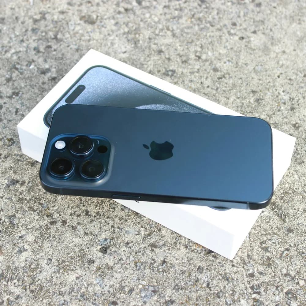 Apple iPhone 15 Pro 256 GB Titanio - vista principal